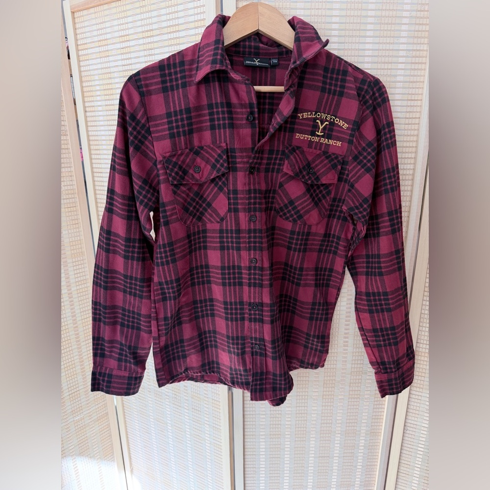 Yellowstone Women's Plaid Button Down Shirt NWOT
